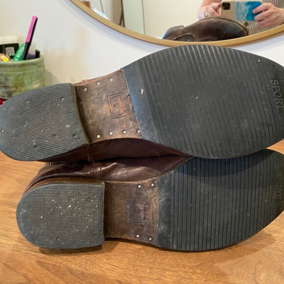 Frye Boots Size 8 EUC - Picture 3 of 3